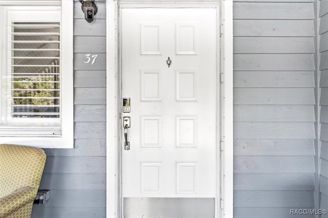 view of property entrance