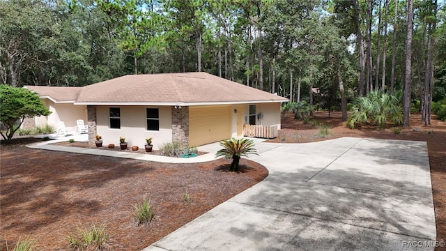 view of front facade with a garage