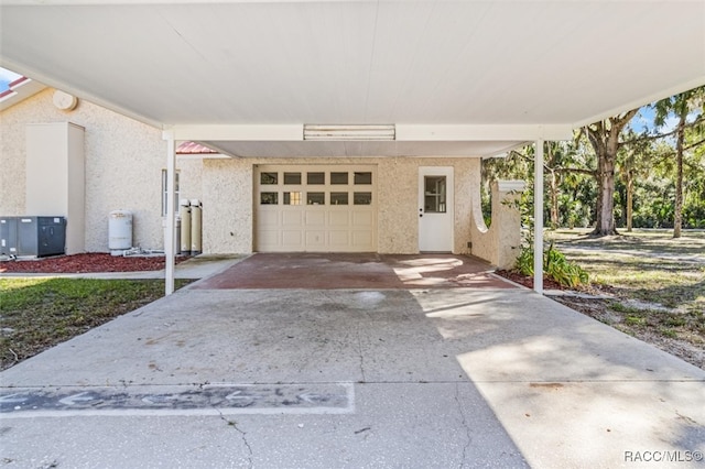 view of front of house with a carport