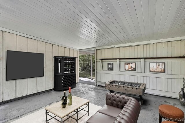 2191 S Moonlit Pt, Homosassa, FL 34448 - living room featuring concrete floors