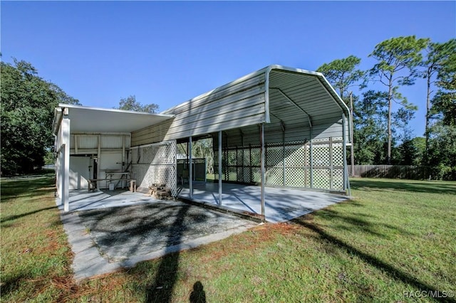 2191 S Moonlit Pt, Homosassa, FL 34448 - view of parking featuring a carport