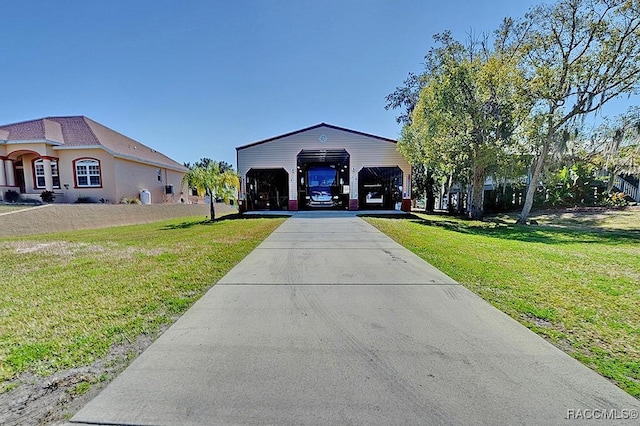 view of front facade featuring a garage and a front yard