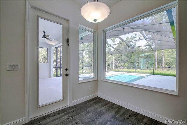 entryway with ceiling fan