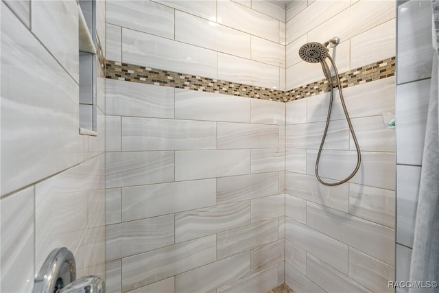 14211 W Saint Martins Rd, Crystal River, FL 34429 - bathroom with a tile shower