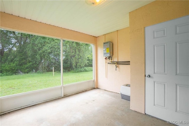 835 N Rembrandt Way, Inverness, FL 34453 - unfurnished sunroom with tankless water heater