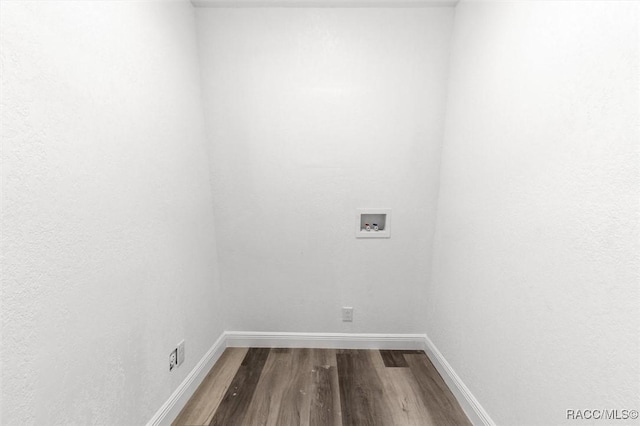383 S Rooks Ave, Inverness, FL 34453 - interior space featuring washer hookup, baseboards, wood finished floors, and laundry area