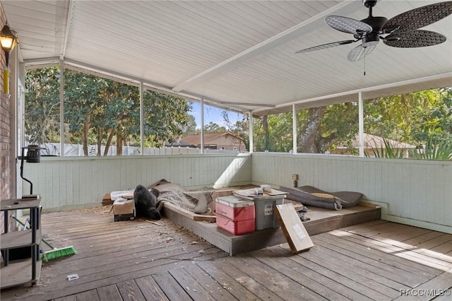 sunroom / solarium with ceiling fan