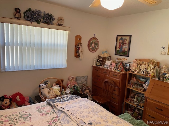 bedroom featuring ceiling fan