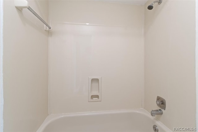 full bath with shower / bath combination