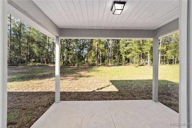 view of yard with a patio