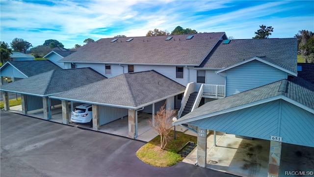 view of front of property