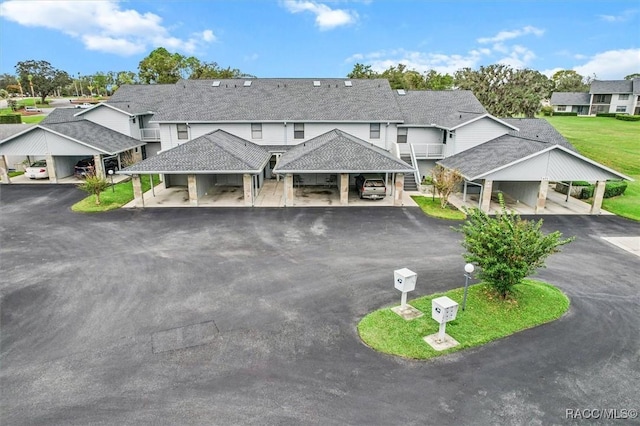 drone / aerial view featuring a residential view