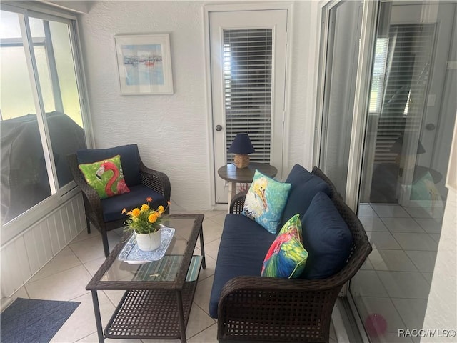 2745 N Canterbury Lake Dr, Hernando, FL 34442 - sunroom featuring outdoor lounge area