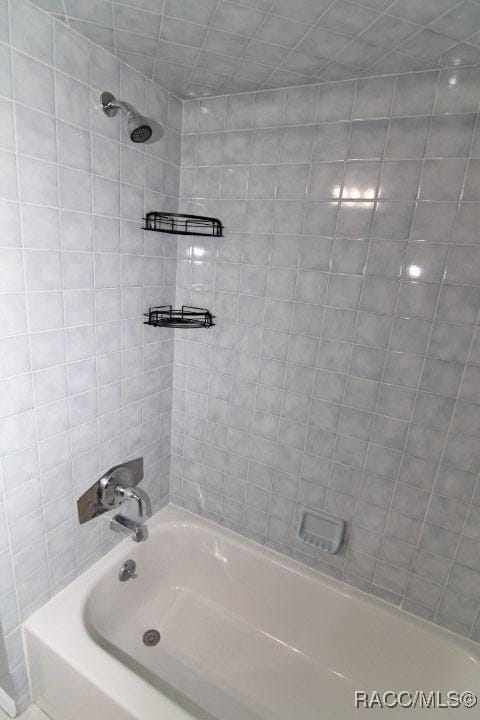 2745 N Canterbury Lake Dr, Hernando, FL 34442 - full bathroom featuring  shower combination