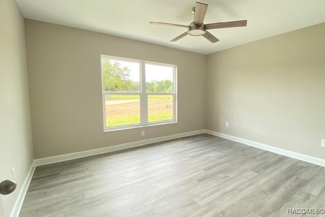 653 E Connecticut Ln, Hernando, FL 34442 - unfurnished room featuring ceiling fan and light wood-style flooring