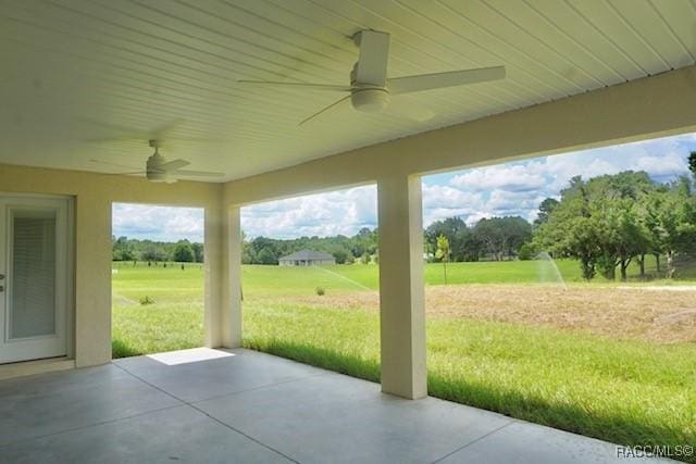 653 E Connecticut Ln, Hernando, FL 34442 - view of patio / terrace featuring a ceiling fan