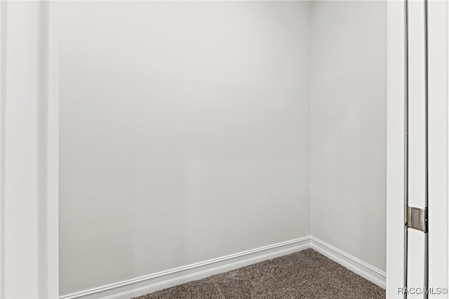 empty room with carpet