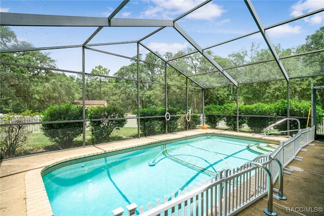 262 N Indianapolis Ave, Hernando, FL 34442 - swimming pool with glass enclosure