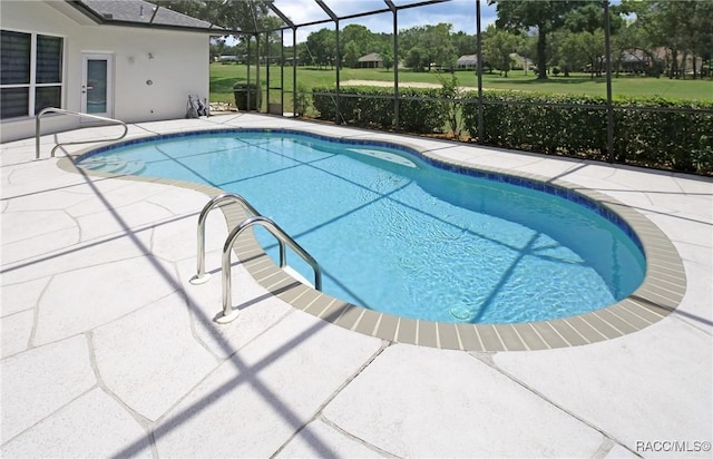 270 E Keller Ct, Hernando, FL 34442 - outdoor pool with a patio and glass enclosure