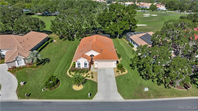 drone / aerial view with golf course view