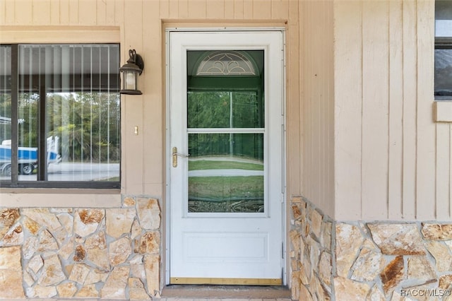 view of property entrance