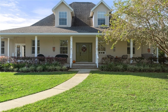 view of front of house featuring a front lawn