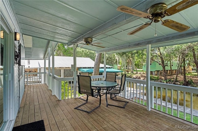 deck with ceiling fan