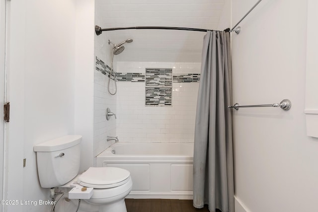 628 Harrison Ave, Louisville, KY 40217 - full bath with toilet and shower / bath combination with curtain
