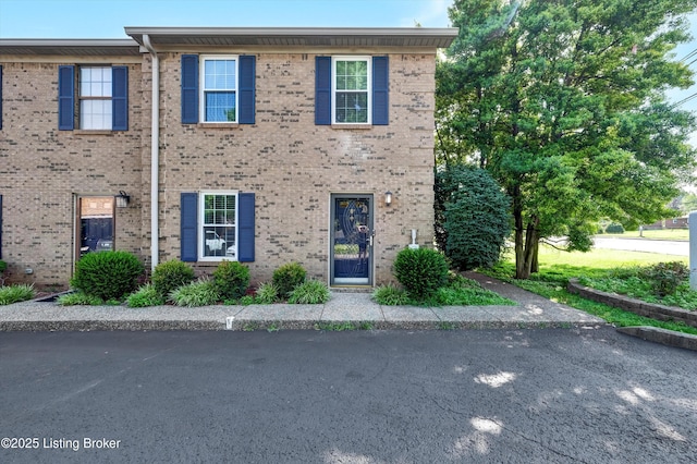 2841 Hikes Ln Unit 101, Louisville, KY 40218 - photo 2