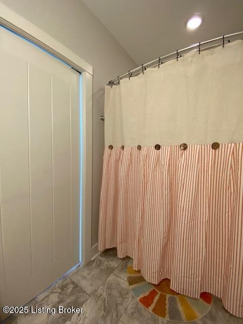 300 Sadie Ln, Bardstown, KY 40004 - full bath featuring recessed lighting