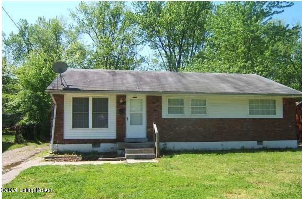 4908 Red Oak Ln, Louisville, KY 40218