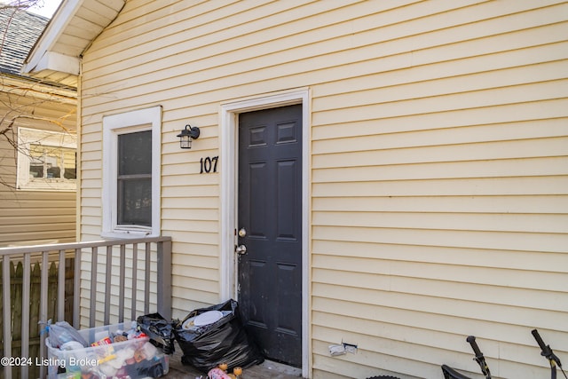 view of entrance to property