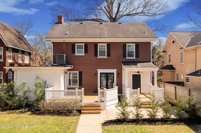 view of front facade featuring a deck