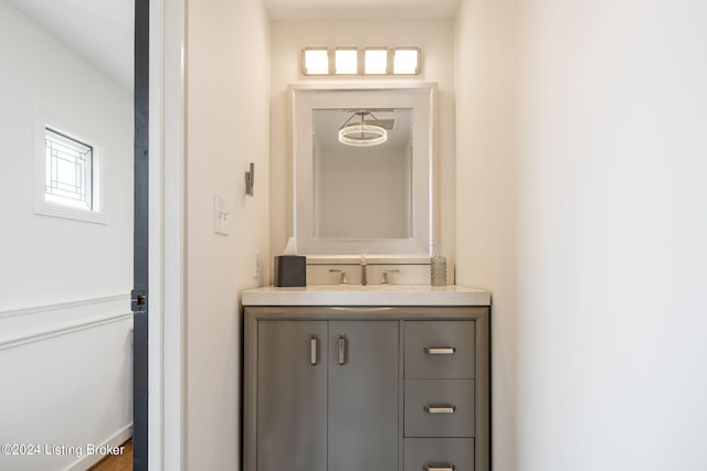 bathroom featuring oversized vanity