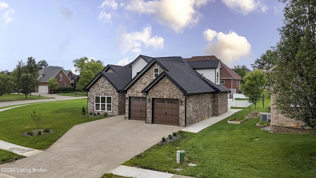 view of front facade with a front lawn