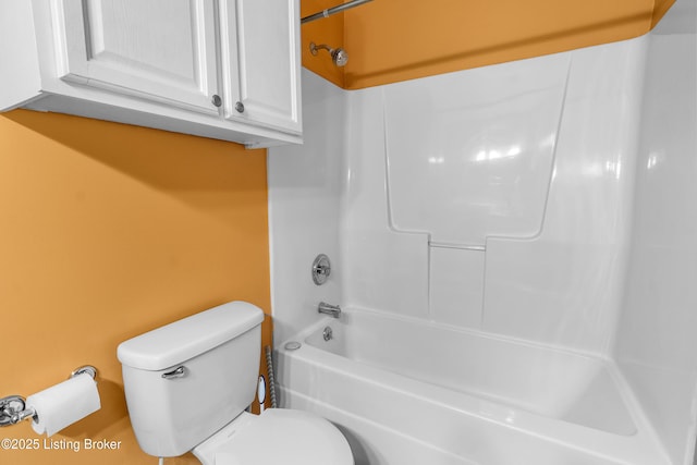 136 Beechtree Ln, Mt Washington, KY 40047 - full bath with washtub / shower combination and toilet