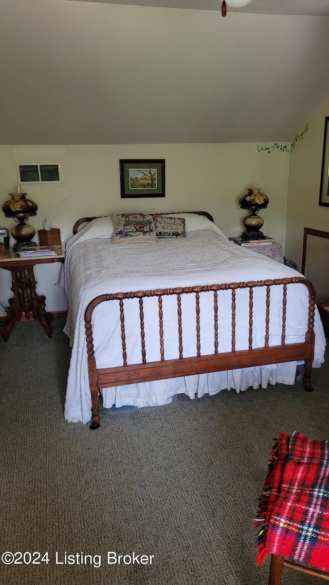 bedroom with carpet flooring