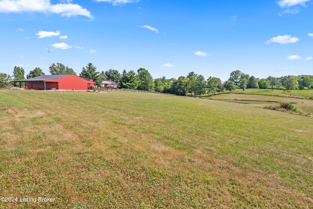 view of yard featuring a rural view