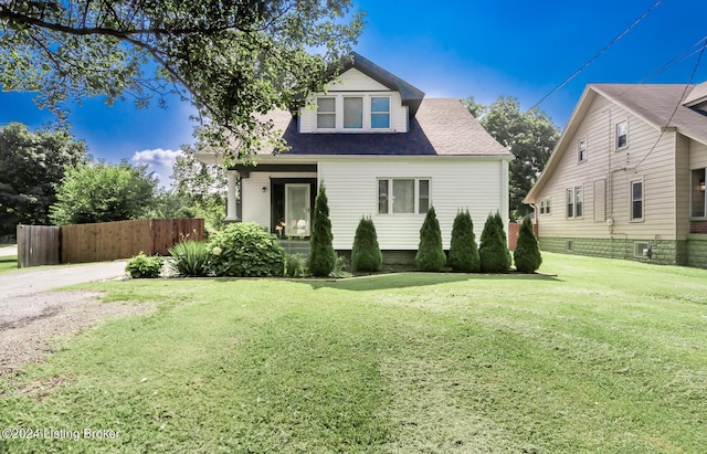 view of front of house featuring a front yard