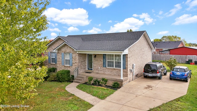 view of front of house featuring a front yard