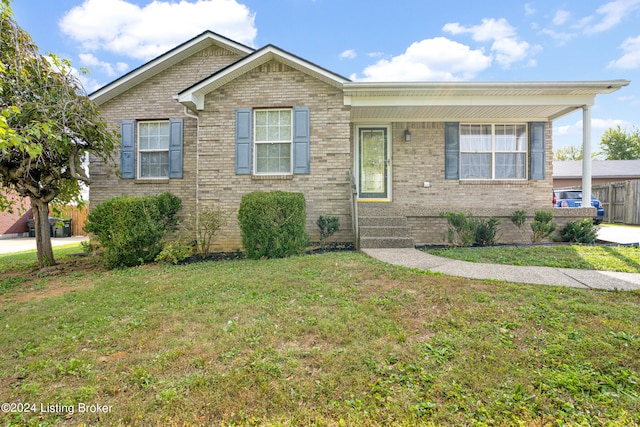 view of front of property with a front yard