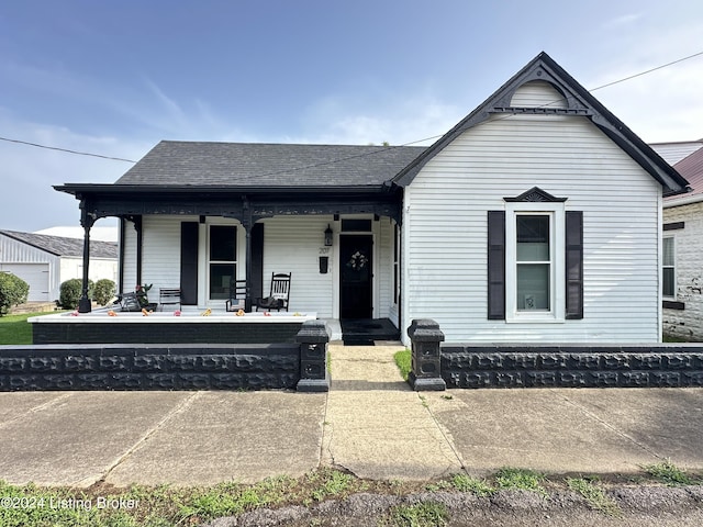 view of front of home featuring covered porch