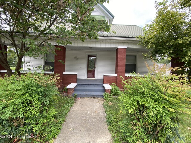 view of front of house with a porch