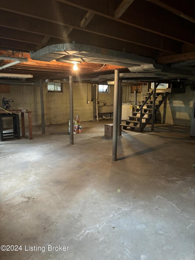 basement featuring washer / clothes dryer