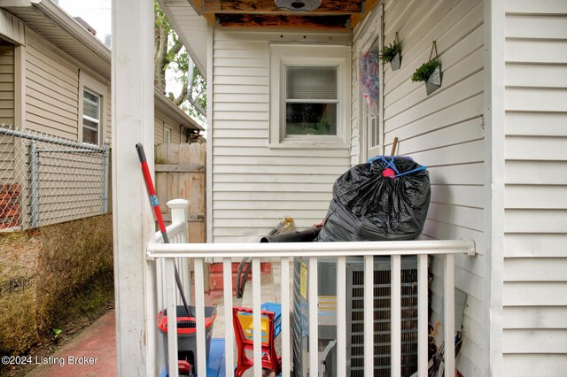 1057 S 43rd St, Louisville, KY 40211 - photo 32
