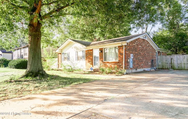 view of front of home