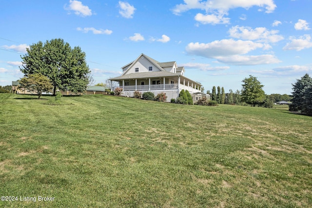 view of front of home with a front lawn