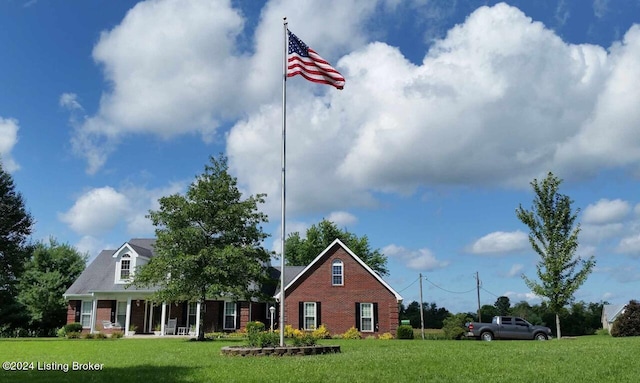 exterior space featuring a front yard