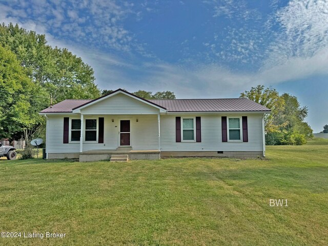 view of front of home with a front yard