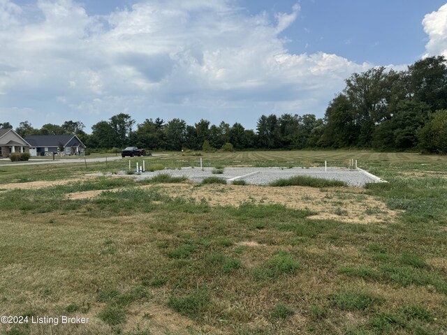 13 Red Leaf Dr, Carrollton, KY 41008